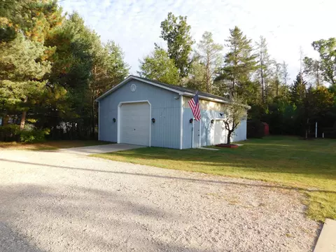 Exterior - 286 E M-72 Hwy, Grayling, MI 49738 photo 22 of 25
