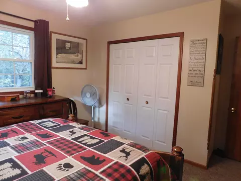 Bedroom - 286 E M-72 Hwy, Grayling, MI 49738 photo 2 of 8