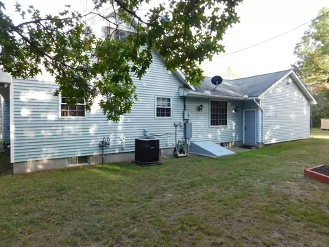 Exterior - 286 E M-72 Hwy, Grayling, MI 49738 photo 14 of 25