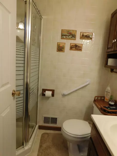 Bath - 286 E M-72 Hwy, Grayling, MI 49738 photo 1 of 9
