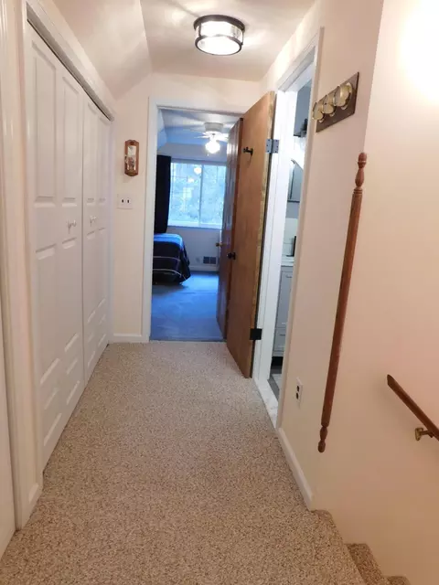 Entry Way - 286 E M-72 Hwy, Grayling, MI 49738 photo 6 of 8