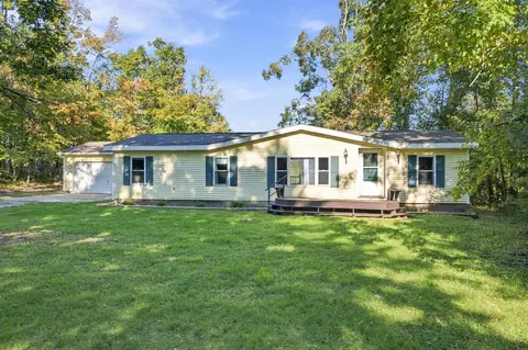 3437 Pineridge Dr, Johannesburg, MI 49751