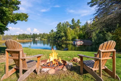 3437 Pineridge Dr, Johannesburg, MI 49751