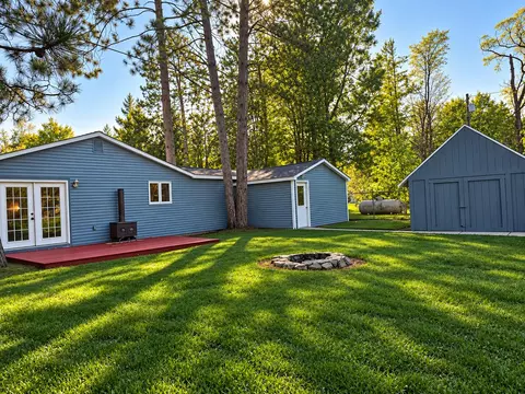 9292 Mead Rd, Houghton Lake, MI 48629