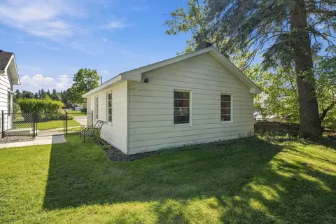 Exterior - 909 Brooks St, Roscommon, MI 48653 photo 6 of 6