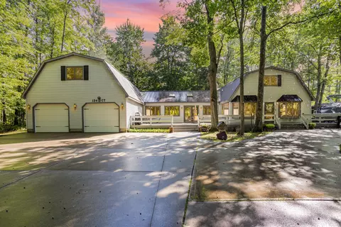 124 Black Squirrel Ct, Roscommon, MI 48653