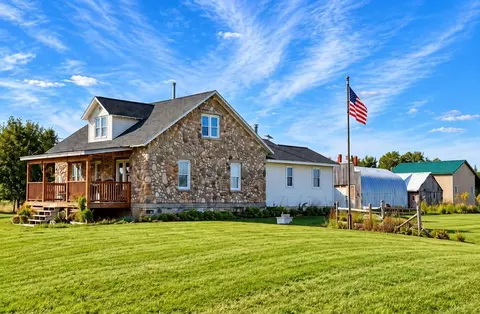8184 Schultz Rd, Hubbard Lake, MI 49747