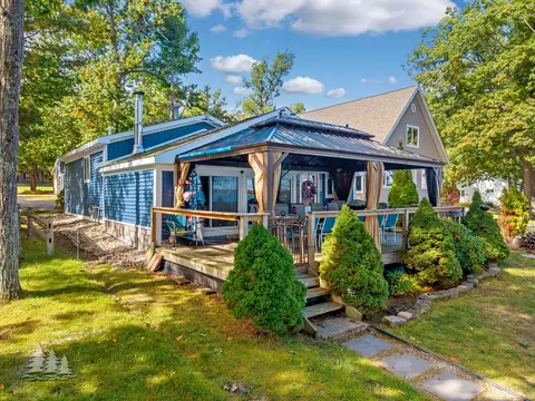 Exterior - 1725 Fleming Rd, Lewiston, MI 49756 photo 4 of 5