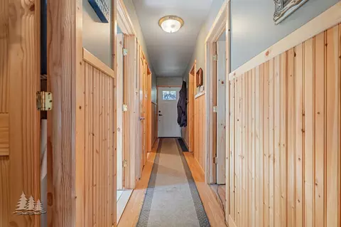 Entry Way - 1725 Fleming Rd, Lewiston, MI 49756 photo 1 of 1