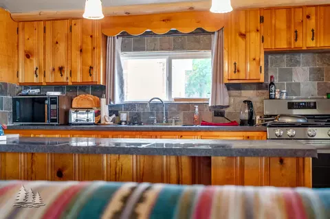 Kitchen - 1725 Fleming Rd, Lewiston, MI 49756 photo 1 of 6