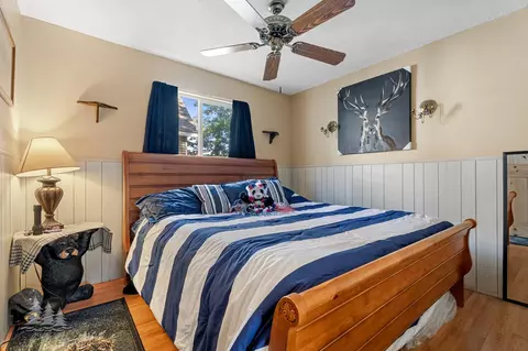 Bedroom - 1725 Fleming Rd, Lewiston, MI 49756 photo 5 of 7