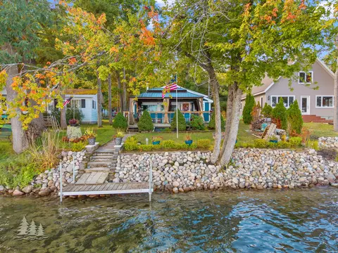 Exterior - 1725 Fleming Rd, Lewiston, MI 49756 photo 5 of 5