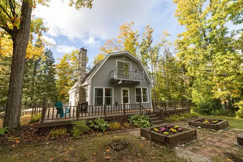 4415 W Vail Ln, Gaylord, MI 49735