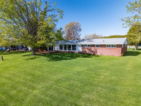 190 Riverside Dr, Cheboygan, MI 49721 photo 5