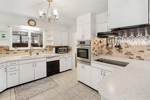 190 Riverside Dr, Cheboygan, MI 49721 photo 8