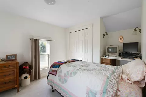 Bedroom - 10522 Rotter Rd, Alanson, MI 49706 photo 3 of 8