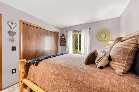 Bedroom - 308 Winchester Dr, Roscommon, MI 48653 photo 4 of 7