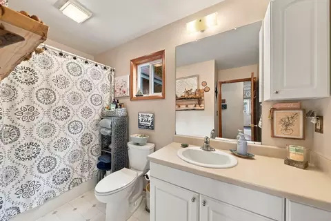 Bath - 308 Winchester Dr, Roscommon, MI 48653 photo 1 of 1