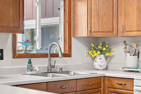 Kitchen - 308 Winchester Dr, Roscommon, MI 48653 photo 3 of 5