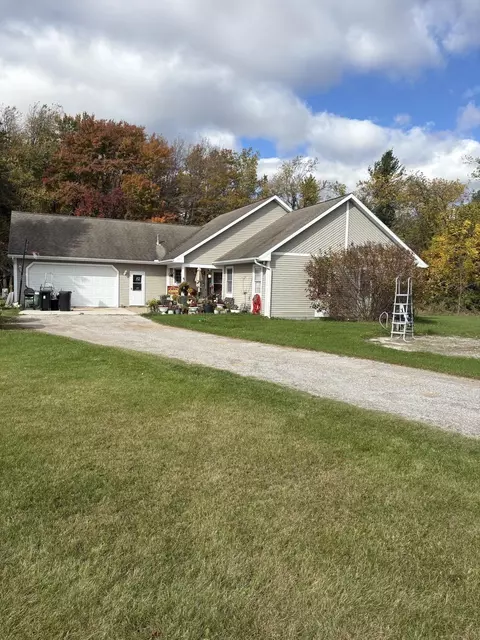 4705 M-72, Harrisville, MI 48740