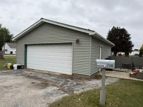 708 Plum St, Grayling, MI 49738 photo 2