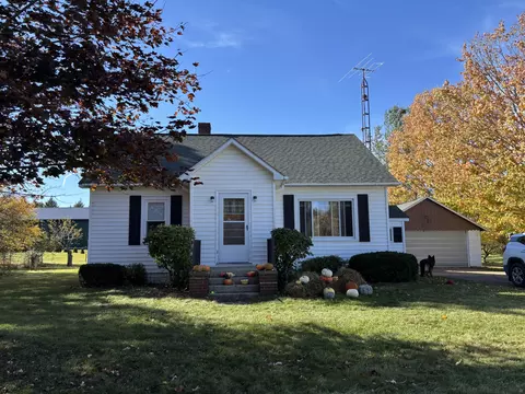 2904 Petersville Rd, Rogers City, MI 49779