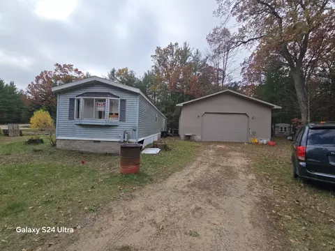 100 Marlette Ave, Houghton Lake, MI 48629