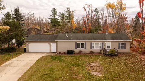 1777 Valais Strasse, Gaylord, MI 49735