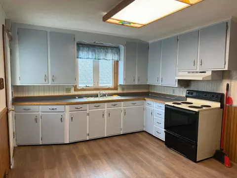 Kitchen - 508 Beebe St, Alpena, MI 49707 photo 1 of 2