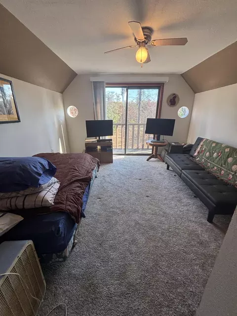 Bedroom - 2964 Greenwood Rd, Grayling, MI 49738 photo 5 of 8