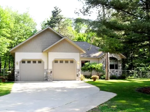 4947 Dawn Dr, Grayling, MI 49738 photo 2