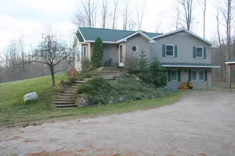 4094 Maxwell Rd, Petoskey, MI 49770 photo 4