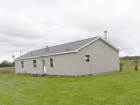 9357 Galbraith Rd, Cheboygan, MI 49721 photo 3