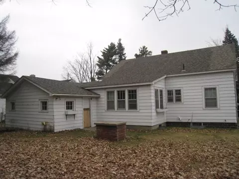 605 Maple Street Grayling Mi 49738 St, Grayling, MI 49738 photo 2