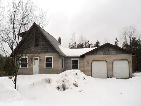338 E Thumb Lake Rd, Vanderbilt, MI 49795 photo 1