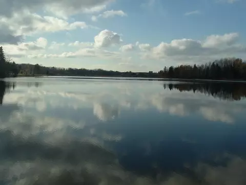 15612 Lakeview Dr, Wolverine, MI 49799 photo 2