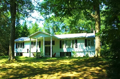 1934 W Nighthawk Ln, Grayling, MI 49738 photo 1