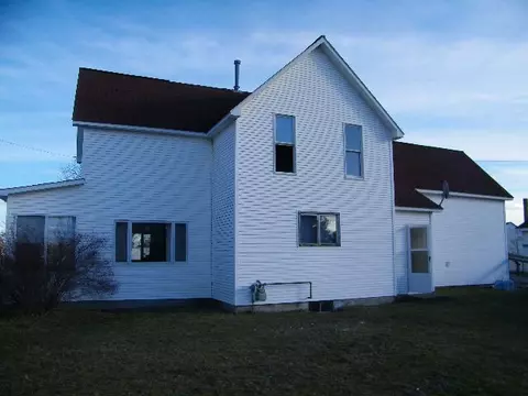 410 W Main St, Vanderbilt, MI 49795 photo 2