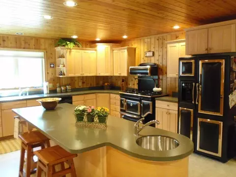 988 Norway Pine Dr, Grayling, MI 49738 photo 2