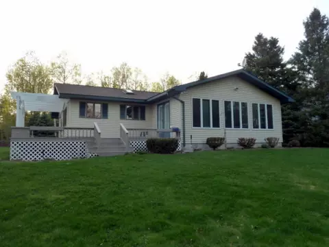8430 E Foote Rd, Cheboygan, MI 49721 photo 1
