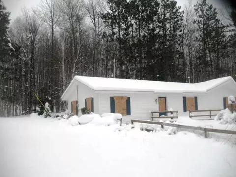 5183 Andergood Rd, Lewiston, MI 49756 photo 2
