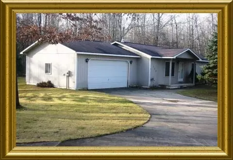 108 Burning Oak Court Mi 48627 Ct, Roscommon, MI 48653 photo 1