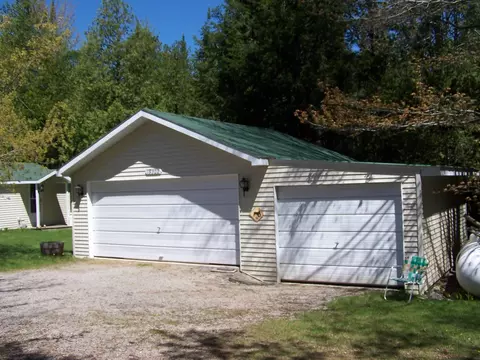 15902 Rose Ln, Wolverine, MI 49799 photo 5