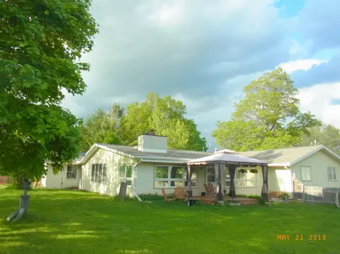 8075 Washington St, Vanderbilt, MI 49795 photo 1