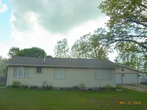 8075 Washington St, Vanderbilt, MI 49795 photo 2