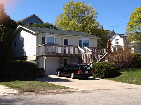 400 Rush St, Petoskey, MI 49770 photo 2