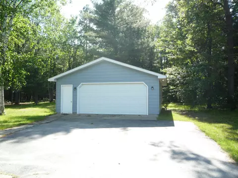 319 Evergreen Dr, Grayling, MI 49738 photo 5