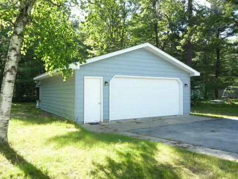 319 Evergreen Dr, Grayling, MI 49738 photo 8