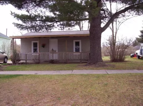 6437 Center St, Frederic, MI 49733 photo 1