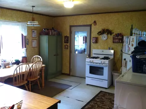 804 Ogemaw St, Grayling, MI 49738 photo 2